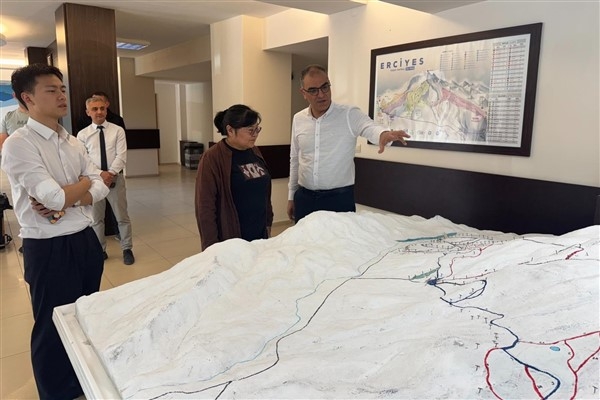 Erciyes A.Ş'den Çin heyetine kültür ve turizm sunumu