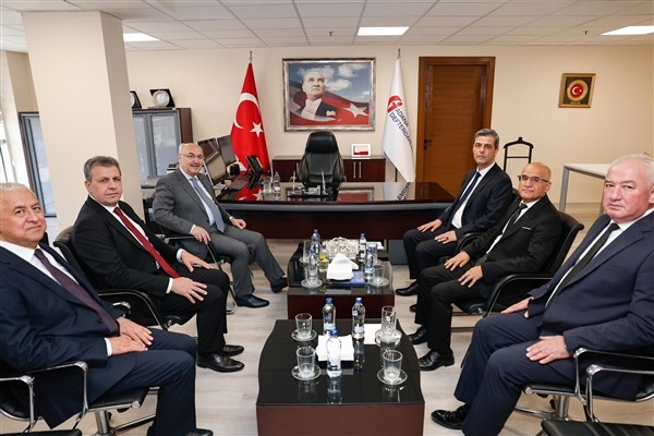 Vali Köşger’den defterdarlığa ziyaret