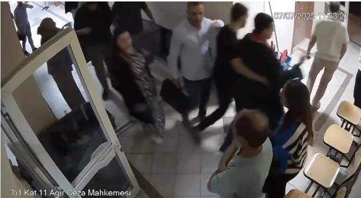 Şanlıurfa Adliyesi’nde Şok Anlar: Kadın Avukata Şiddet Kamerada!