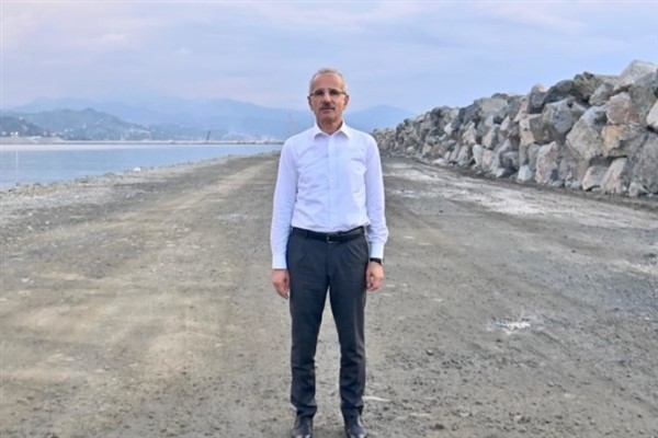 Bakan Uraloğlu, AK Parti Burdur Milletvekilleri ile buluştu