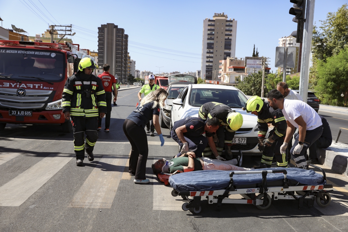 Mersin Büyükşehir Belediyesi'nden trafik güvenliği tatbikatı