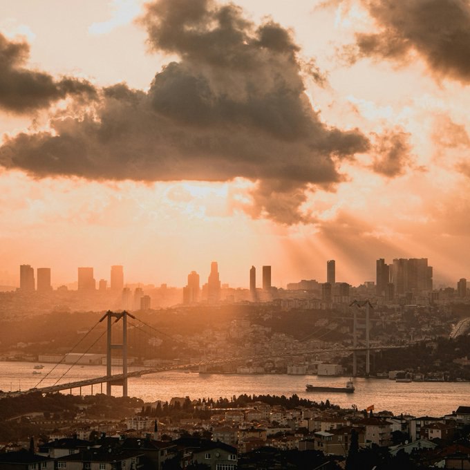 İstanbul’da Hava Serinledi: Sıcaklıklar 8 Derece Birden Düştü