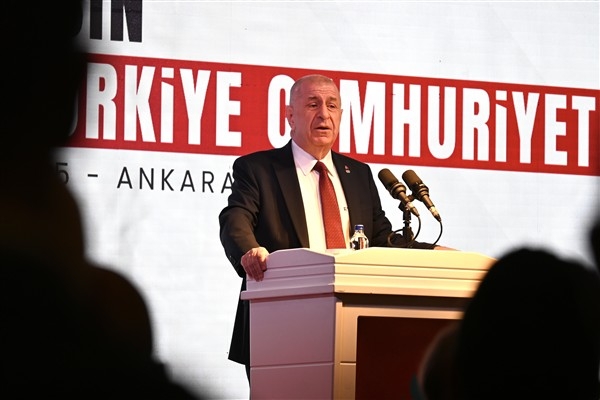 Zafer Partisi Genel Başkanı Özdağ'dan Silivri'ye ziyaret