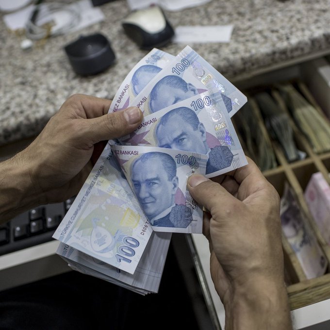 icra kapılarında bir millet: her dört kişiden biri borç batağında