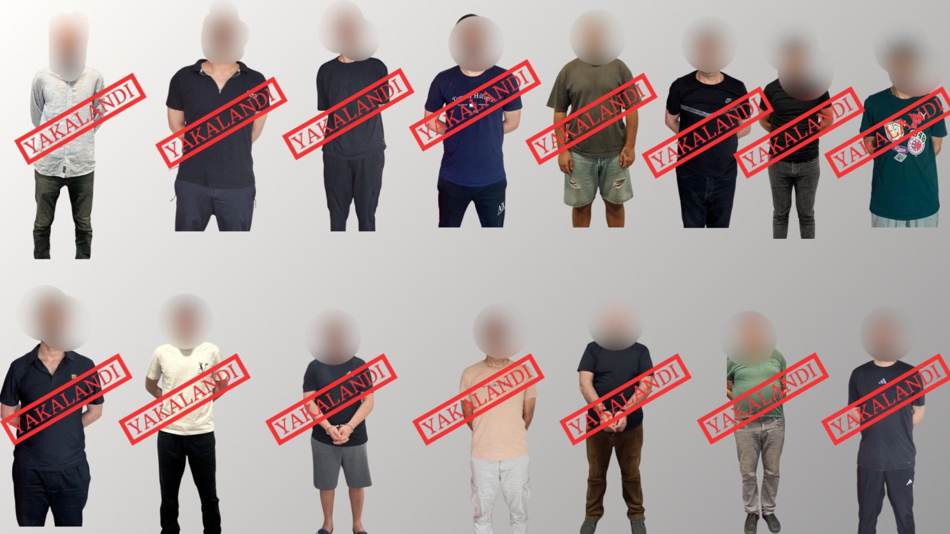Yurt Dışında Yakalanan 15 Kişi Türkiye'ye İade Edildi