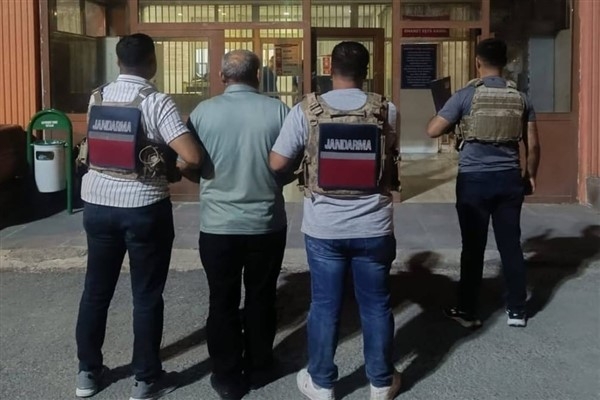 Hakkari'de 22 yıl 6 ay hapis cezası bulunan şahıs yakalandı
