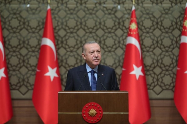 Cumhurbaşkanı Erdoğan: Hiç kimse polise ve yargı mensuplarına iftira atamaz