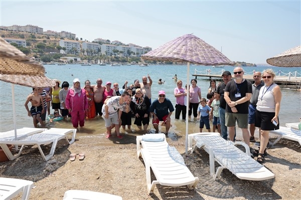 Konak Belediyesi'nden engelli bireyler için deniz gezisi