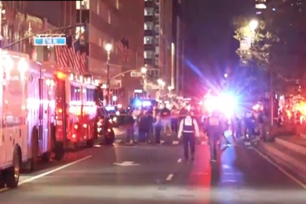 New York'taki silahlı saldırıda polis görevlisi de dahil olmak üzere 4 kişi öldü