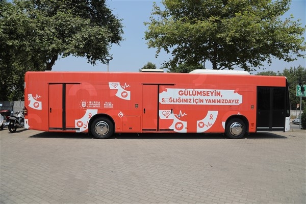 Bursa Büyükşehir Belediyesi, Sağlık Otobüsü'nü Harmancık ilçesine gönderdi