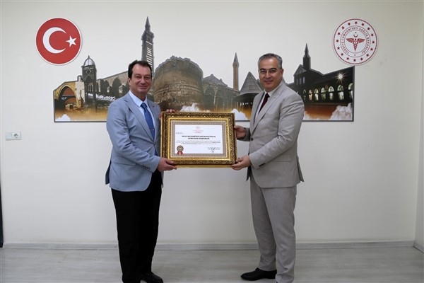 Dicle Üniversitesi’ne 'Beslenme Dostu İşyeri' sertifikası verildi
