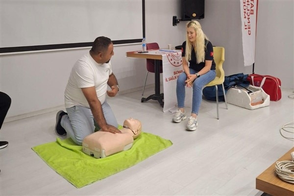Batman Gençlik ve Spor personeline ilk yardım eğitimi