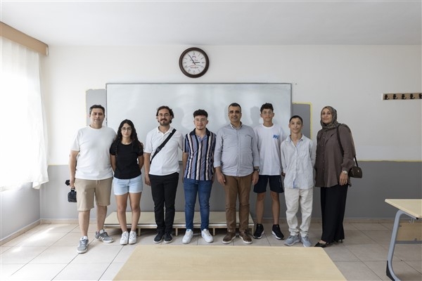 Büyükşehir Kurs Merkezleri'nden 340 öğrenci nitelikli liselere yerleşti