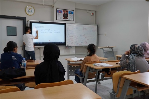 Haliliye'de üniversite hazırlık kurs kayıtları başladı