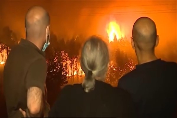 Portekiz'de binlerce itfaiyeci üç büyük yangınla mücadele ediyor