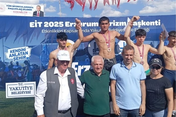 Horasanlı pehlivanlardan Güreş Festivali'nde başarı