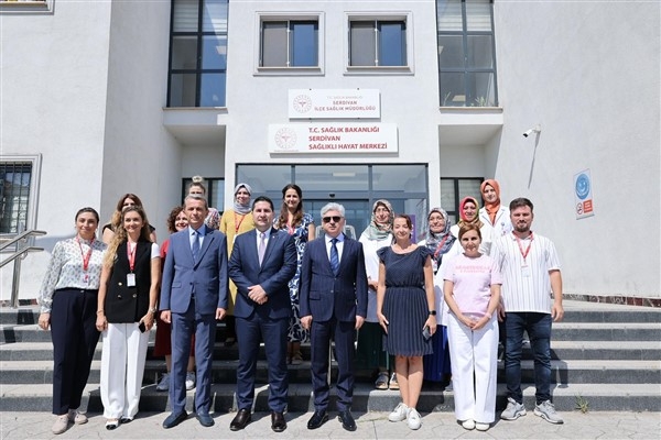 Vali Doğan, Serdivan Sağlıklı Hayat Merkezi’ni ziyaret etti
