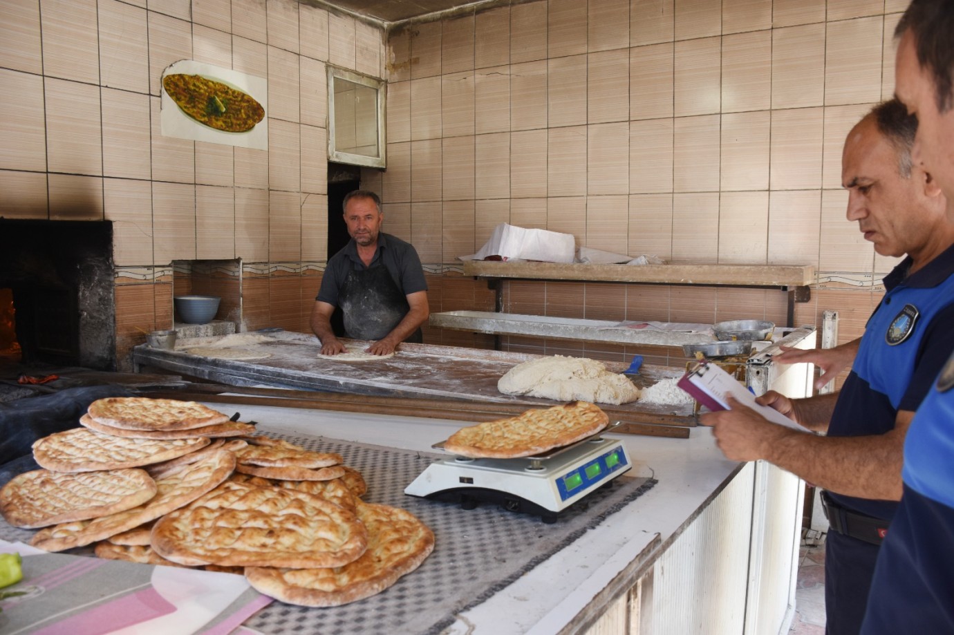Hilvan’da Fırınlara Sıkı Denetim: Gramaj, Fiyat ve Hijyen Mercek Altında