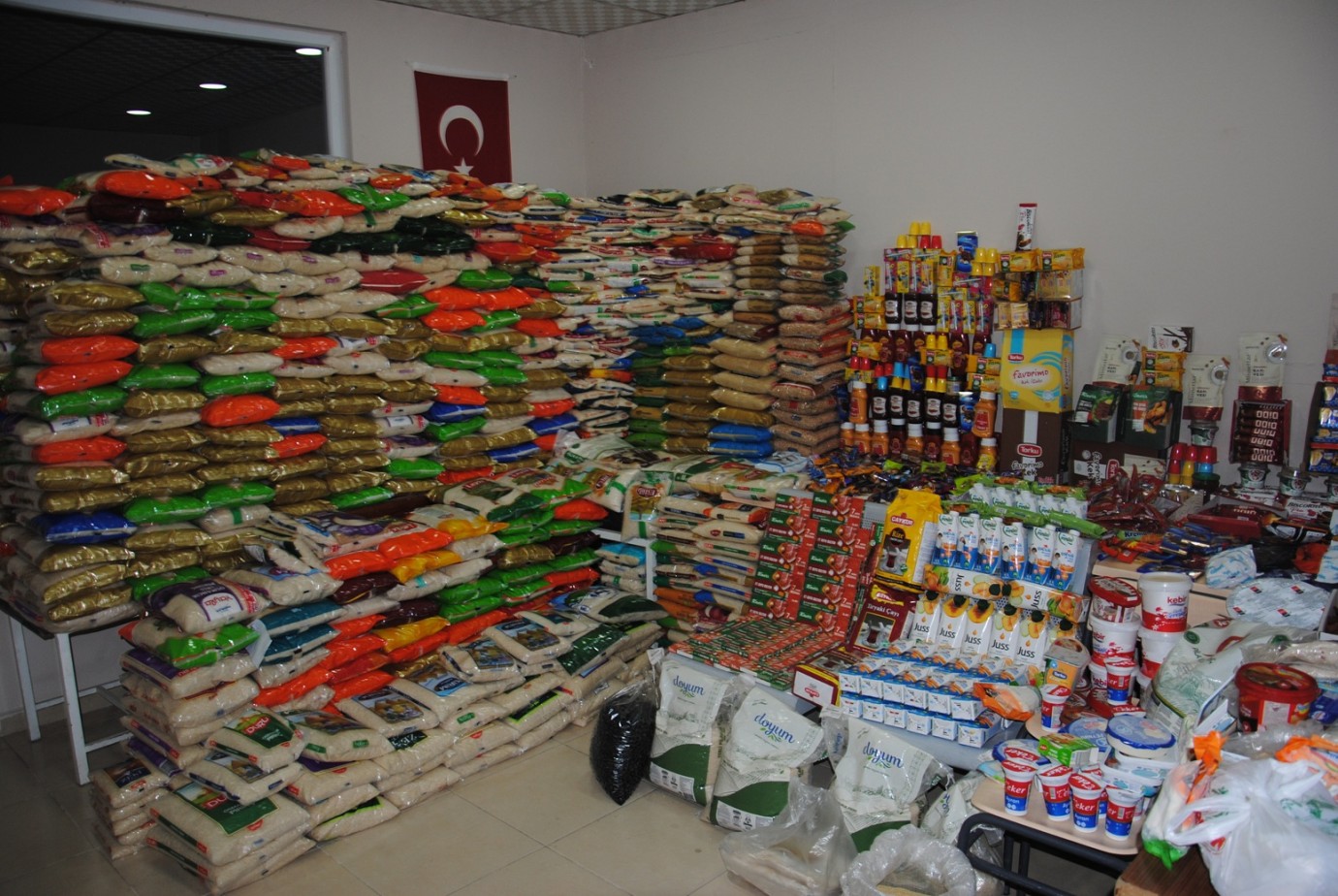 Şanlıurfa’da Kaçak Tütün ve Alkol Operasyonu