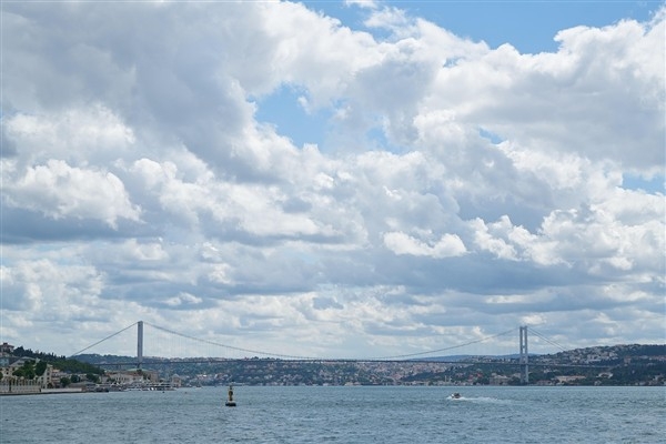 Rus yüzücü Svechnikov, İstanbul Boğazı'nda kayboldu