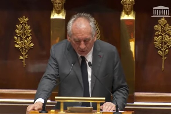 Fransa, yeni bir siyasi krizle karşı karşıya