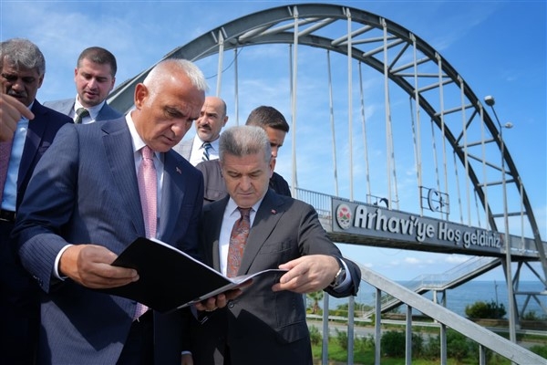 Bakan Ersoy, Artvin'de temaslarda bulundu