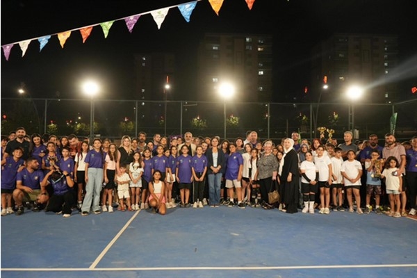 Kayapınar'da binlerce çocuk sporla buluştu