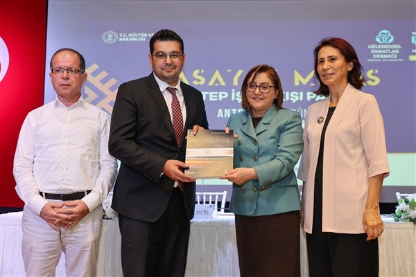 “Antep İşinin Dünü, Bugünü ve Yarını” konulu panel düzenlendi