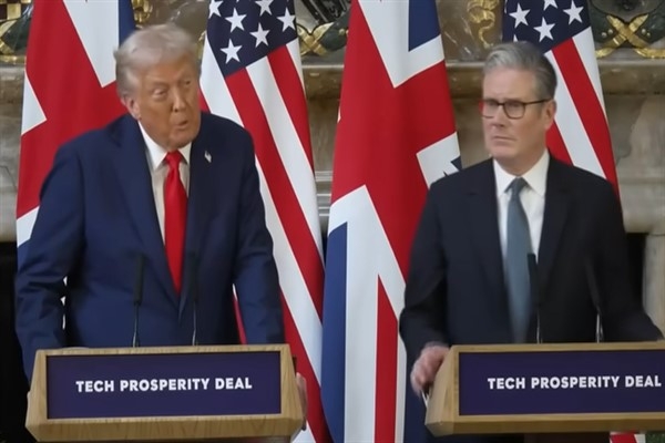 Trump,  Starmer ile düzenlediği basın toplantısında Putin'e ateş püskürdü