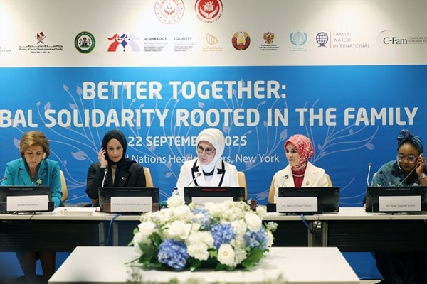 Emine Erdoğan, &Prime;Aileden Başlayan Küresel Dayanışma” etkinliğine katıldı