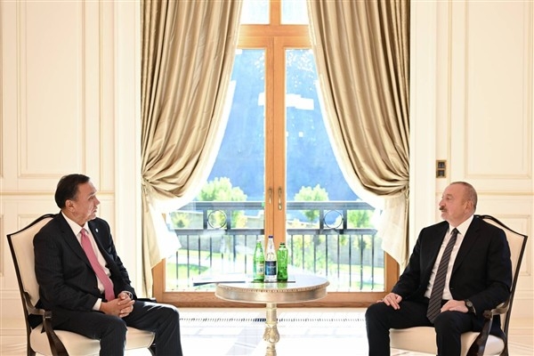 Aliyev, TDÖ Genel Sekreteri Ömüraliyev ile görüştü