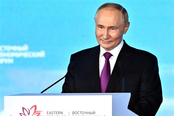 Putin: Uganda vatandaşlarına huzur ve refah diliyorum