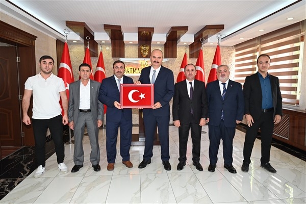 Anadolu Şehit Aileleri Vakfından Vali Canalp'e ziyaret