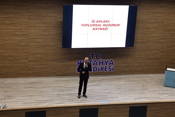 Belediye personeline yönelik &Prime;İş Ahlakı&Prime; konulu eğitim programı gerçekleştirildi