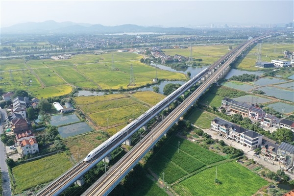 Çin’de demiryolu yatırımları yüzde 5,8 arttı