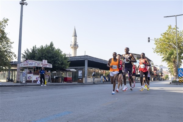 Uluslararası Tarsus Yarı Maratonu tamamlandı