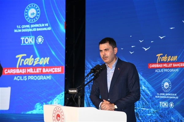 Bakan Kurum: Sındırgı'da 127 bağımsız bölüm ağır hasarlı veya yıkık olarak tespit edildi