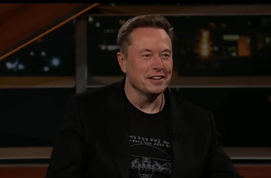 Musk X'e 140 milyon dolar para cezası veren AB'nin kaldırılmasını istedi