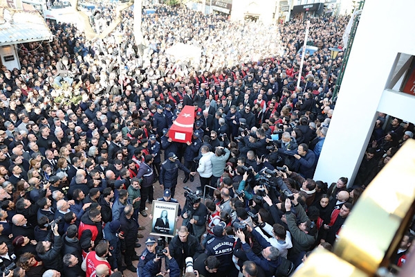 Başkan Şahin, Gülşah Durbay’ın cenaze törenine katıldı