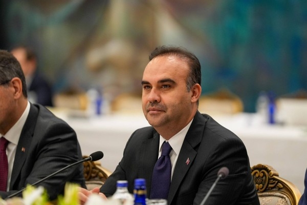 Bakan Kacır: Milli jet uçağımız HÜRJET İspanya’ya ihraç ediliyor