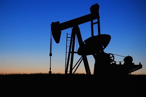 Petrol 2020'den bu yana en büyük yıllık düşüşe hazırlanıyor