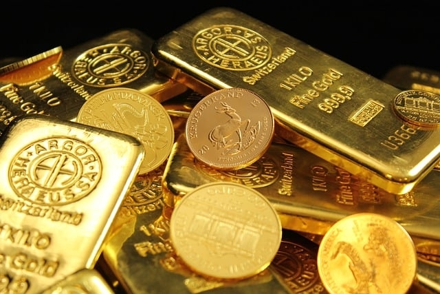 Altın fiyatları 4.400 doların altına gerilerdi
