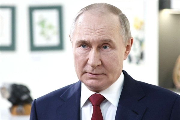 Putin, Brezilyalı mevkidaşı ile telefonda görüştü