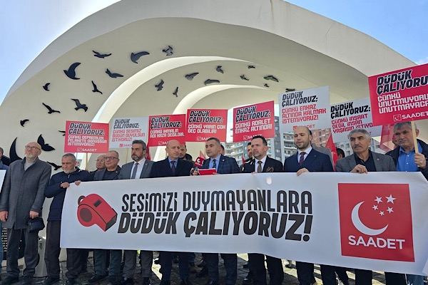 Saadet Partisi, 6 Şubat depremleri sebebiyle basın açıklaması gerçekleştirdi