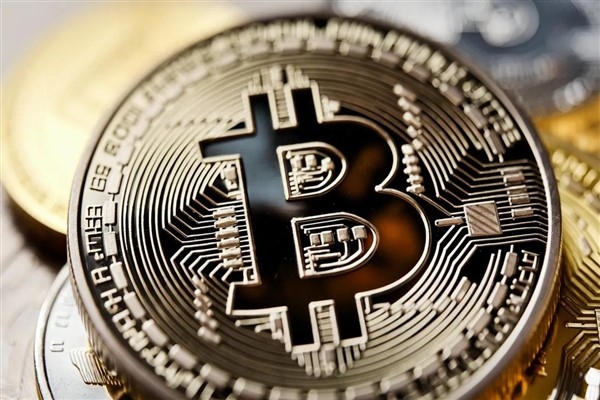 Kripto borsası, yanlışlıkla gönderilen 40 milyar dolarlık Bitcoin'i geri almaya çalışıyor