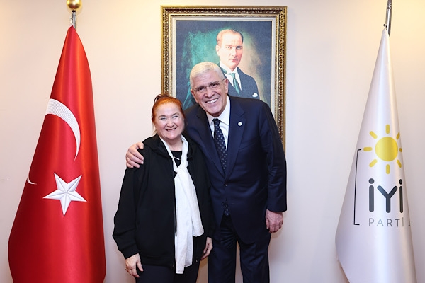 Dervişoğlu, Türk halk müziği sanatçısı Akkiraz’ı kabul etti