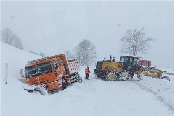Odu'da kar mesaisi sürüyor