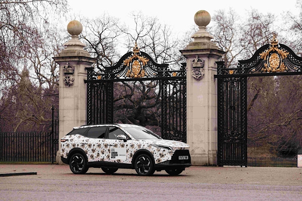 OMODA ve JAECOO Londra Moda Haftası’nda tasarım odaklı mobilite vizyonunu sergiledi!