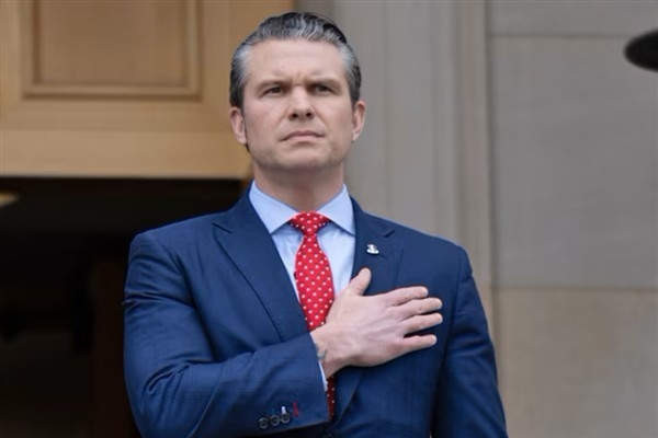 Hegseth: İran rejimi çok büyük bir hata yaptı komşularını hedef alarak