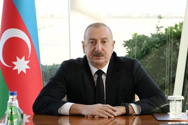 Aliyev, Pakistan İslam Cumhuriyeti Başbakanı Şerif ile telefonda görüştü